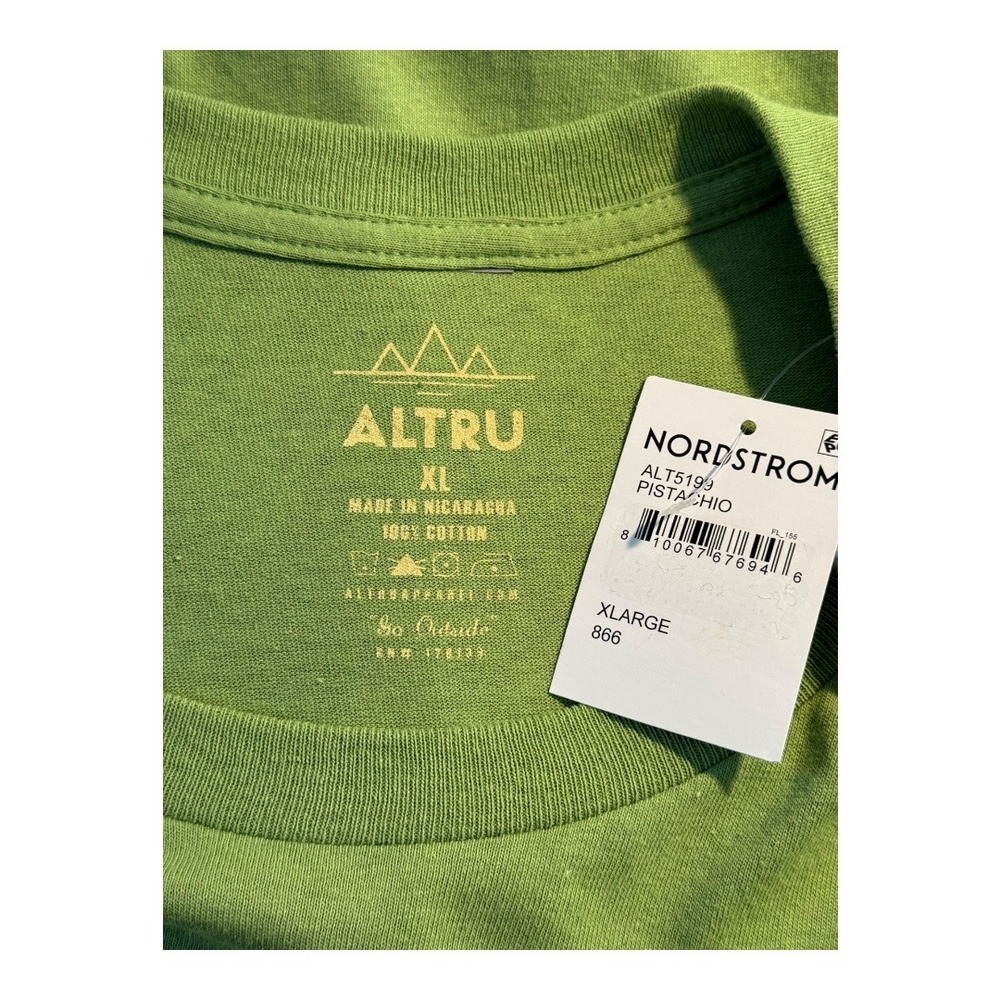 ALTRU‎ Pistachio Green Graphic Tee Fennec Fox Short Sleeve T-Shirt XL NWT - Picture 4 of 5